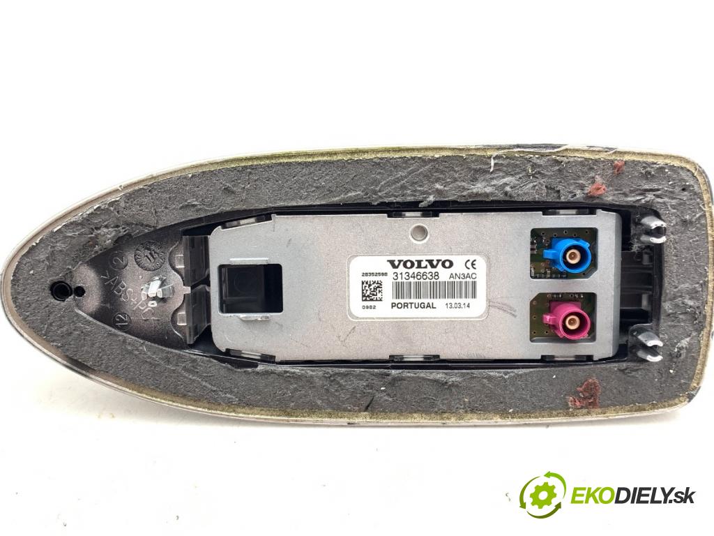 VOLVO V40 liftback 2014 110 kW D3 1984 ANTENA 31346638