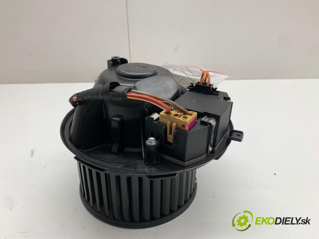 VW TOURAN nadwozie wielkoprzestrzenne (MPV) 2014 77 kW 1.6 TDI 1598 ventilátor kúrenia