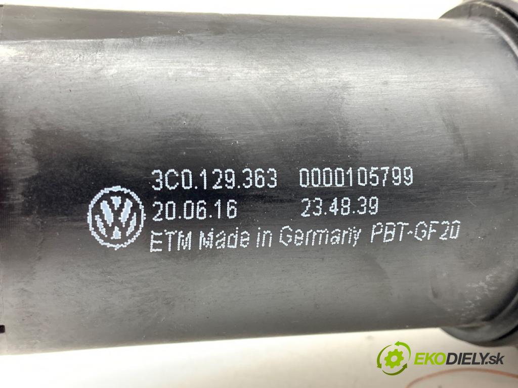 VW TOURAN nadwozie wielkoprzestrzenne (MPV) 2014 77 kW 1.6 TDI 1598 váha vzduchu 03L906461 (Snímač hmotnosti vzduchu)