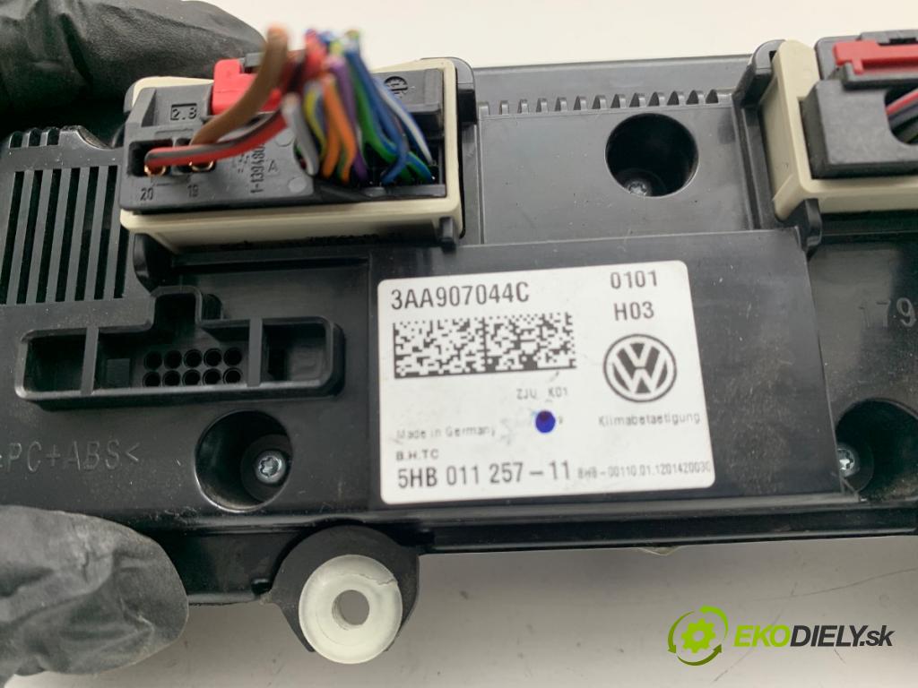 VW TOURAN nadwozie wielkoprzestrzenne (MPV) 2014 77 kW 1.6 TDI 1598 Panel ovládaní topení 3AA907044C (Páčky pod volantem)