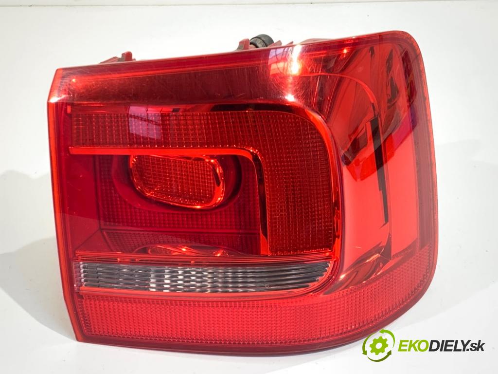 VW TOURAN nadwozie wielkoprzestrzenne (MPV) 2014 77 kW 1.6 TDI 1598 Svetlo pravy zad 