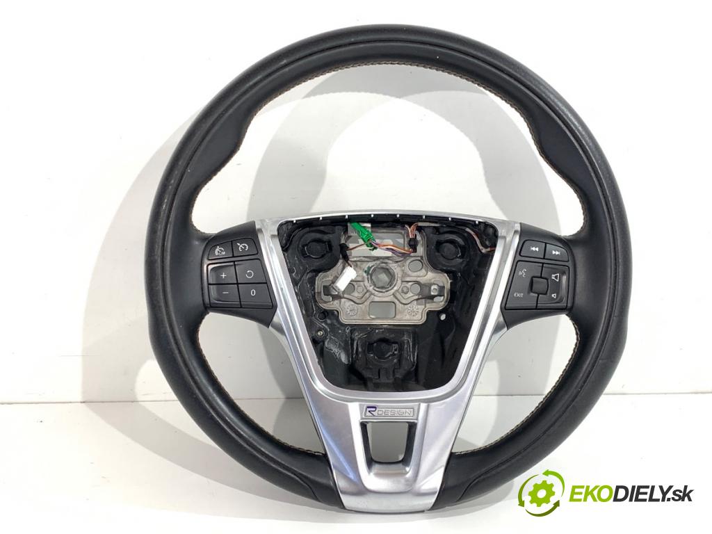 VOLVO V40 liftback 2014 110 kW D3 1984 volant P31332927 (Volant)