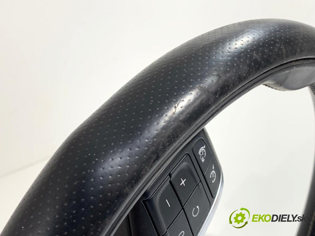VOLVO V40 liftback 2014 110 kW D3 1984 volant P31332927 (Volant)