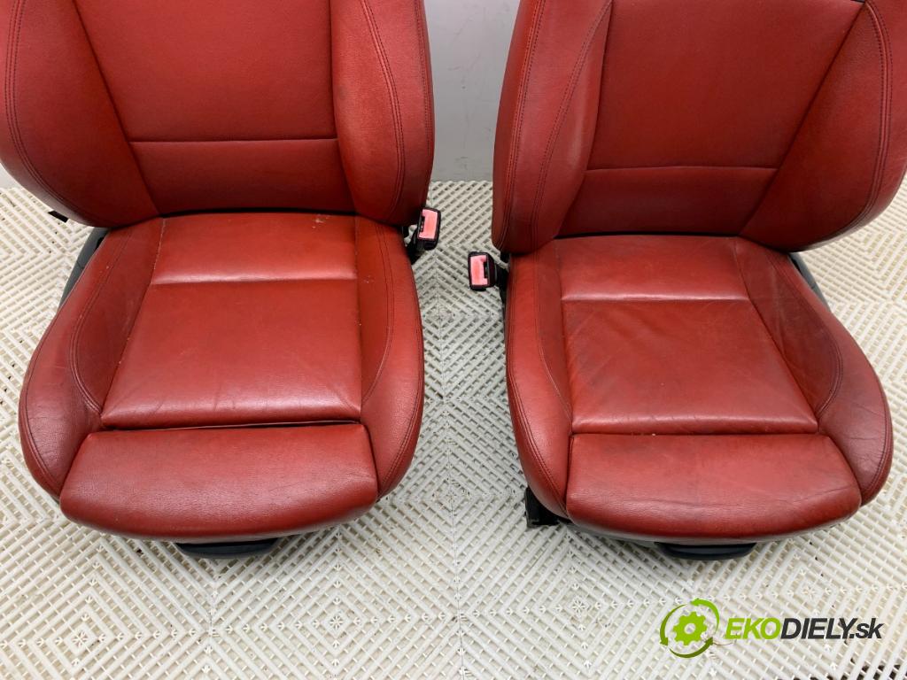 BMW E84 SUV 2013 180 kW xDrive 28 i 1997 sedadla sedačky sedadlo boční