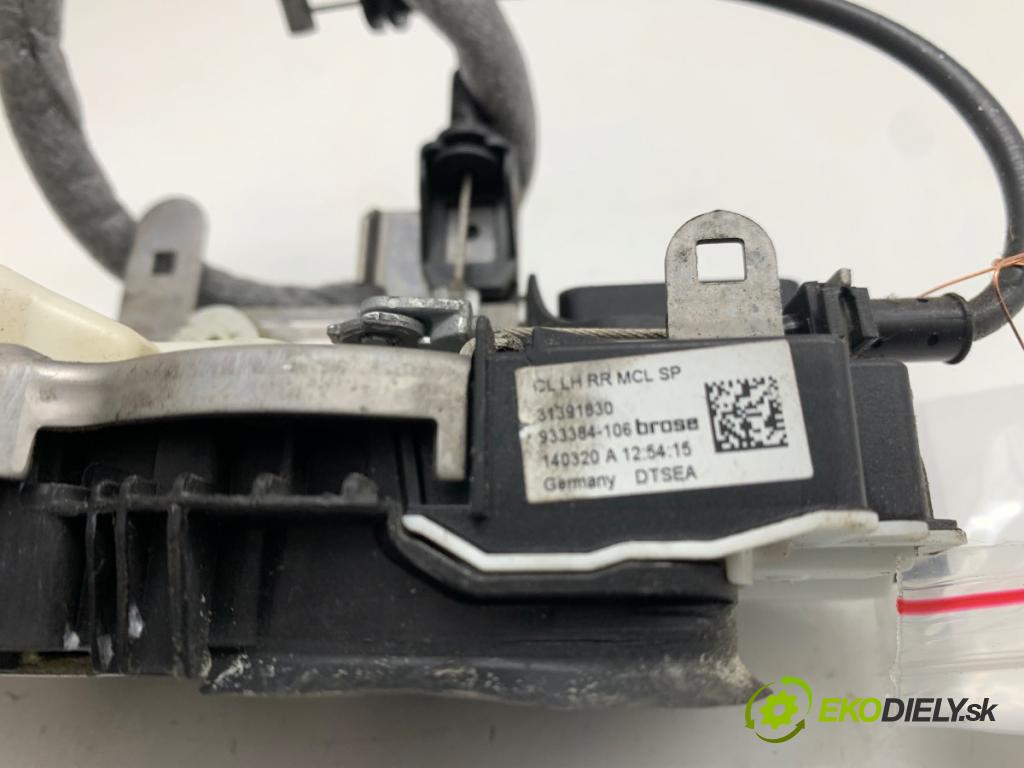 VOLVO V40 liftback 2014 110 kW D3 1984 zámok Dvere ľavy zad 31391830
