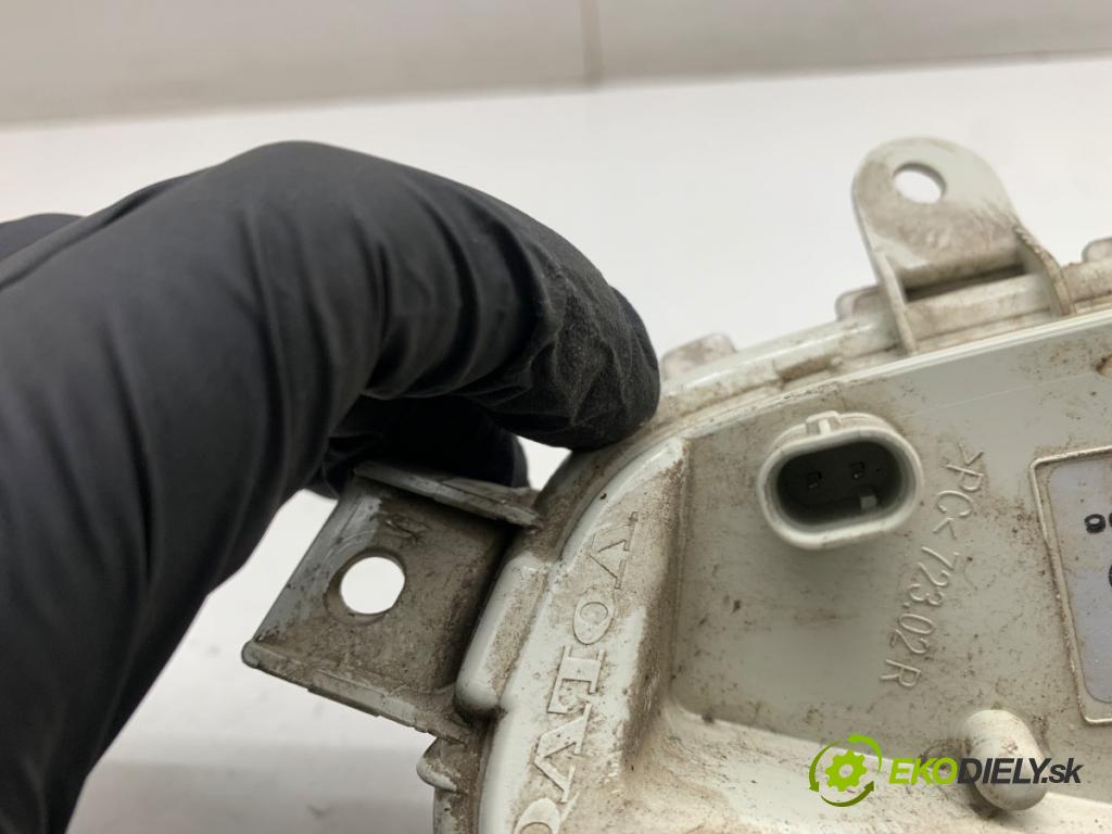 VOLVO V40 liftback 2014 110 kW D3 1984 Hmlové svetlo, hmlovka pravy predný 31323116