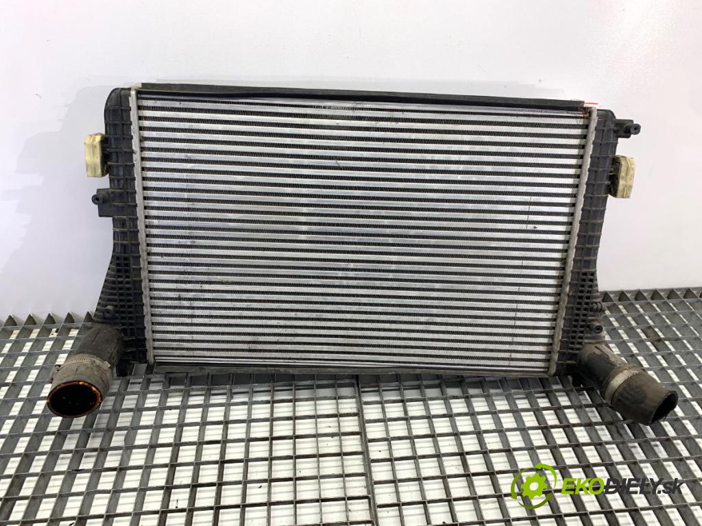 VW TOURAN nadwozie wielkoprzestrzenne (MPV) 2014 77 kW 1.6 TDI 1598 intercooler (Intercooler (chladič nasávaného vzduchu))