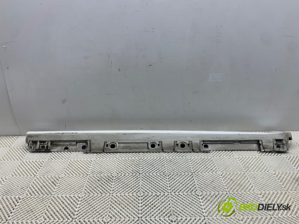 TOYOTA COROLLA E21 sedan 2020 72 kW 1.8 VVTi Hybrid (ZWE211, MZEA12) 1798 Lišta prahová ľavy
