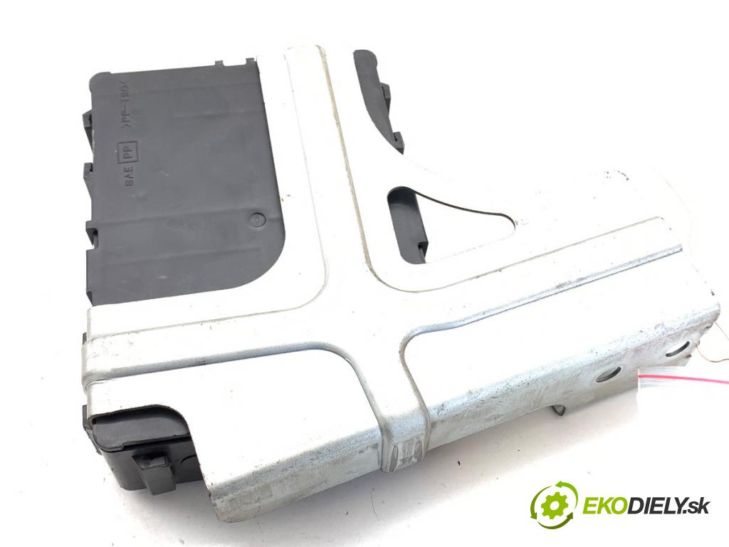 SUZUKI GRAND VITARA II samochód terenowy zamknięty 2006 95 kW 1.9 DDiS Napęd na wszystkie koła (JT419, TD44, JB419WD,... 1870 Modul komfortu 36770-64JB0 (Modul komfortu)