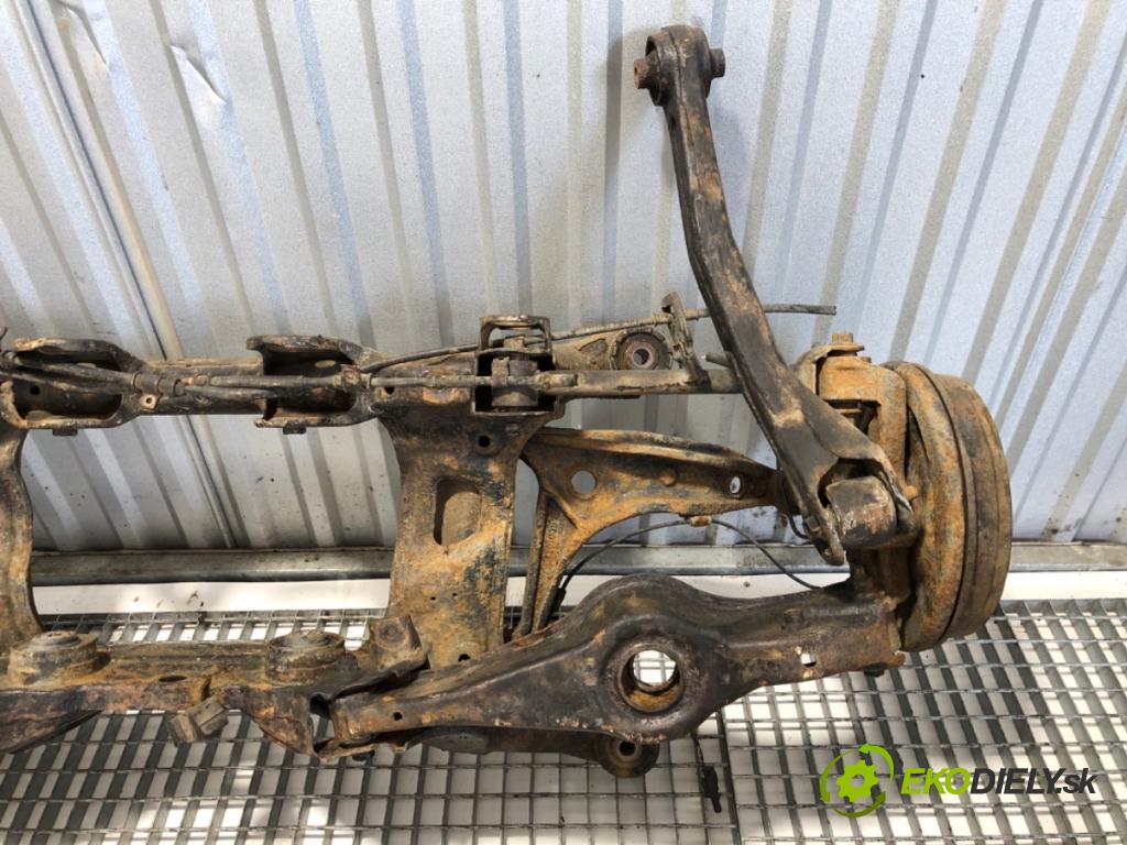 SUZUKI GRAND VITARA II samochód terenowy zamknięty 2006 95 kW 1.9 DDiS Napęd na wszystkie koła (JT419, TD44, JB419WD,... 1870 Výstuha zad