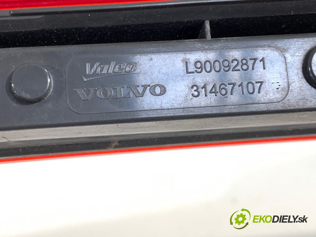VOLVO XC60 I SUV 2016 140 kW D4 AWD 2400 světlo brzdových světel 31467107
