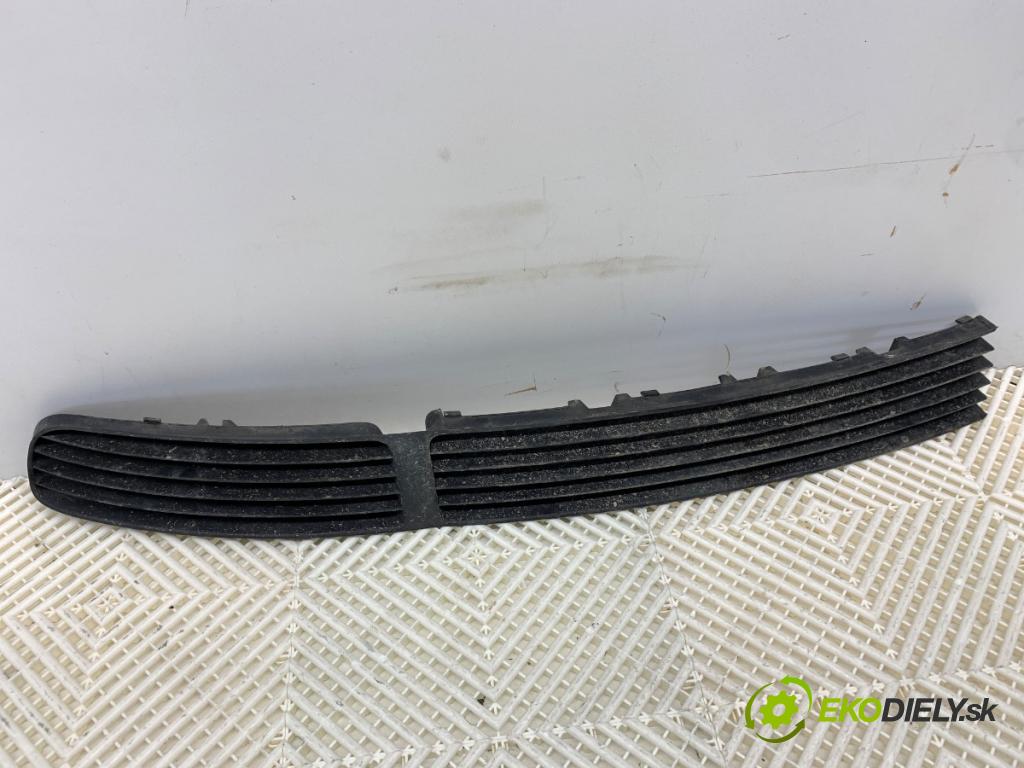 VW PASSAT B5 Kombi 1997 74 kW 1.6 1595 mří nárazníka pravý přední část 