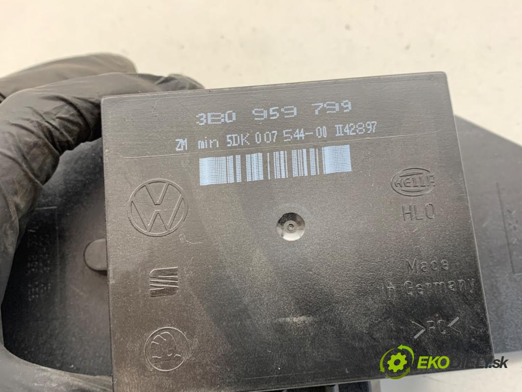 VW PASSAT B5 Kombi 1997 74 kW 1.6 1595 Modul komfortu 3B0959799 (Modul komfortu)