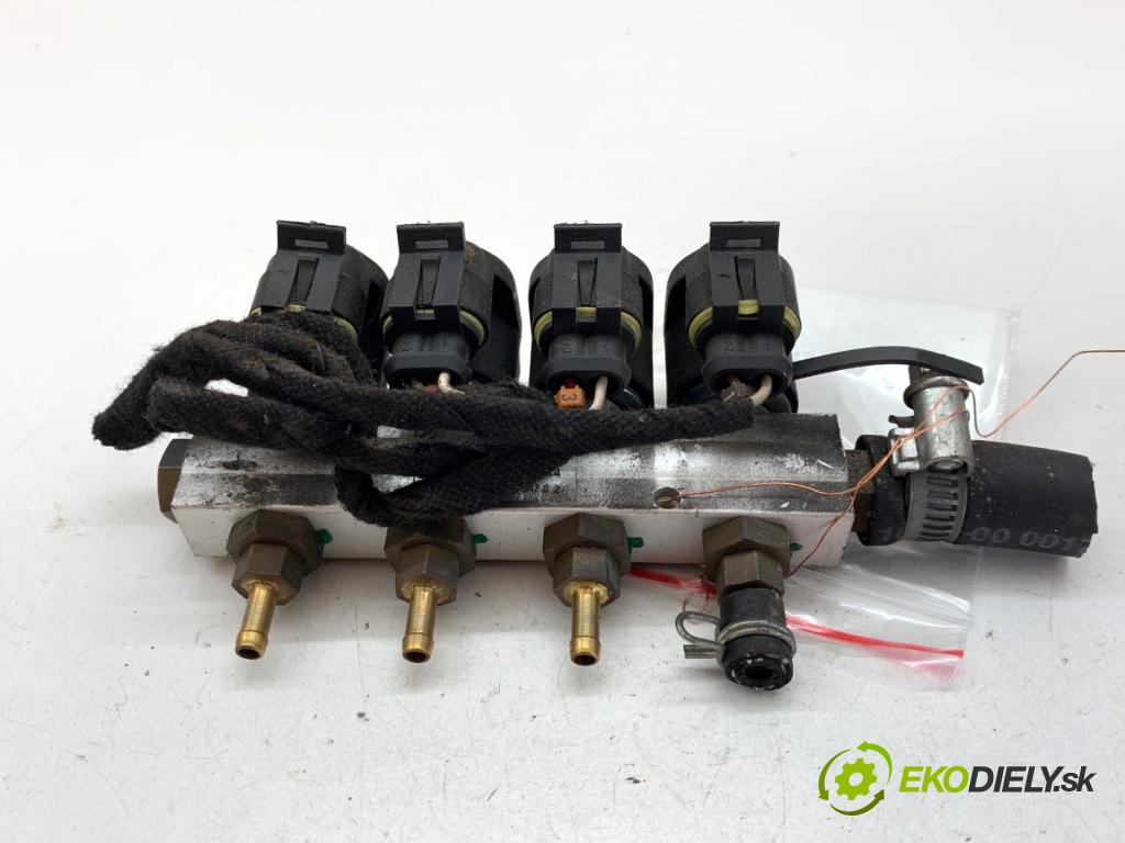 VW PASSAT B5 Kombi 1997 74 kW 1.6 1595 vstrekovač LPG 110R-000044