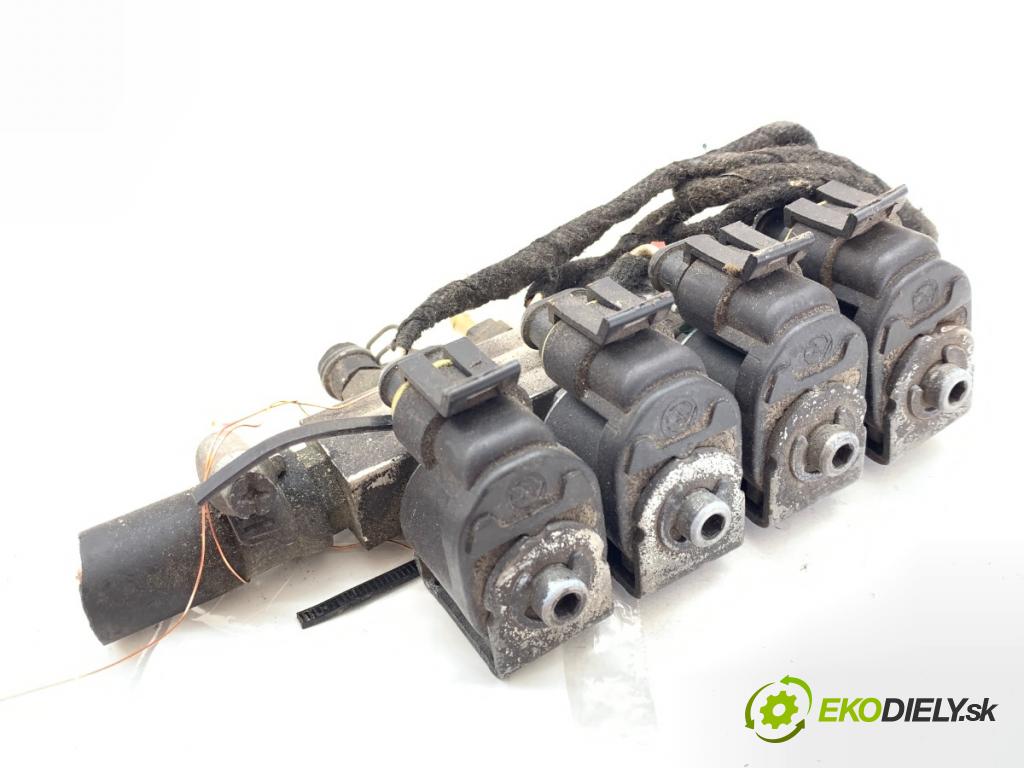 VW PASSAT B5 Kombi 1997 74 kW 1.6 1595 vstrekovač LPG 110R-000044