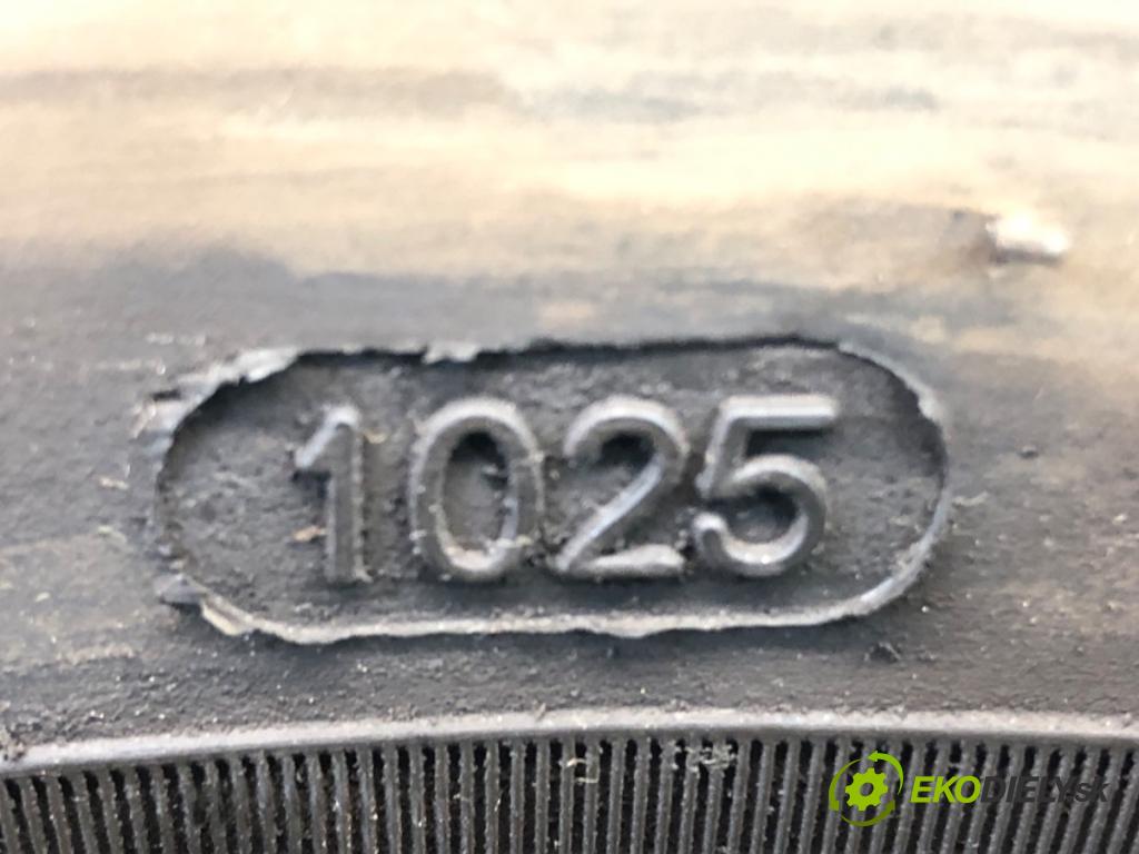 --- --- PNEUMATIKY: VÍCENÁ SEZÓNA: 215/60 R16