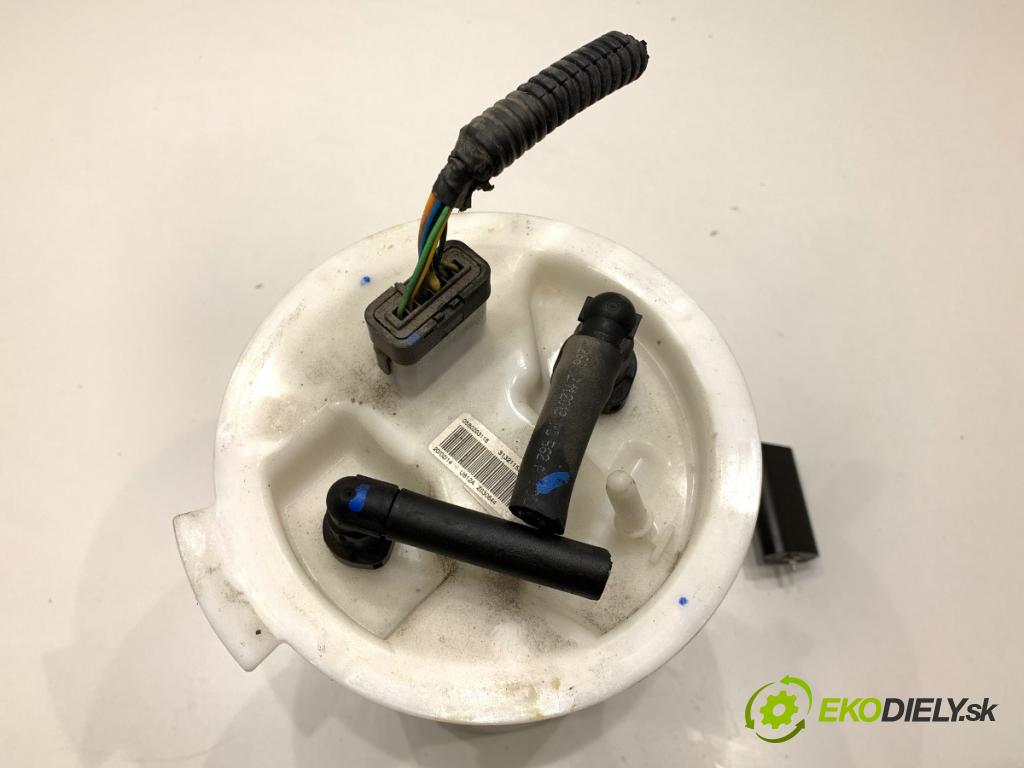 VOLVO V40 liftback 2014 110 kW D3 1984 pumpa paliva 31321153