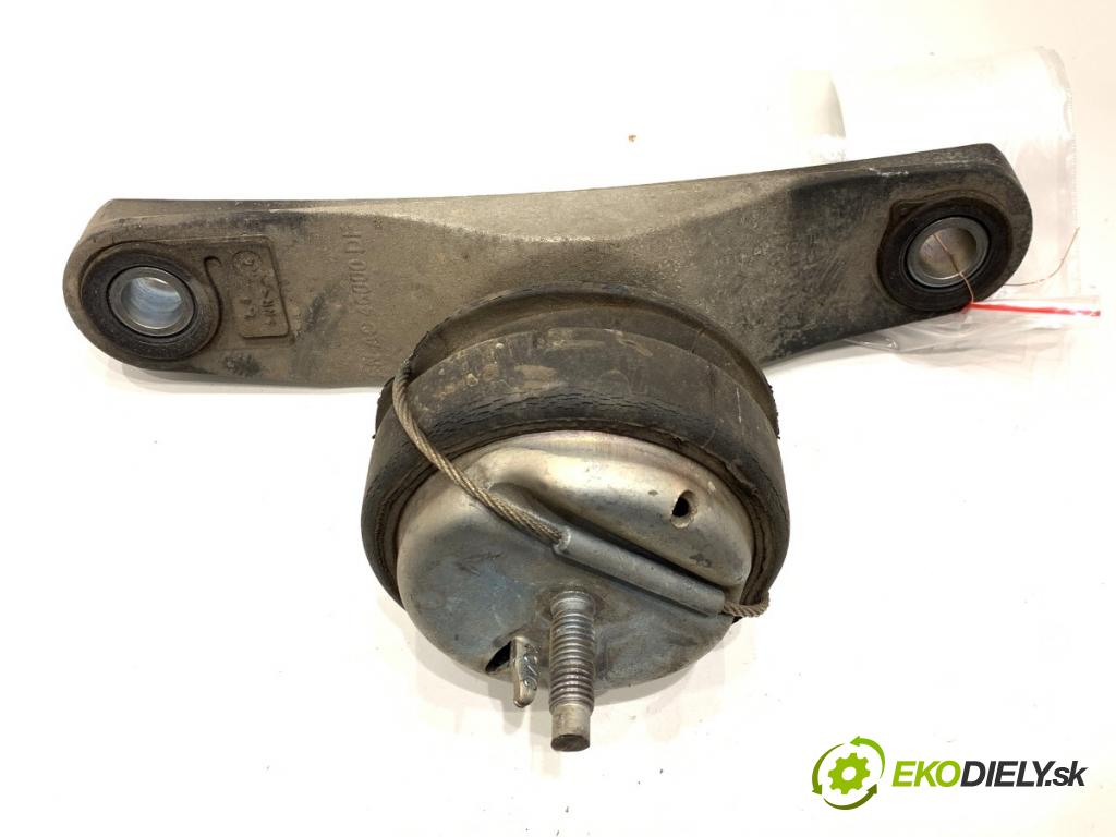 VOLVO V40 liftback 2014 110 kW D3 1984 AirBag Motor pravy 326E06B