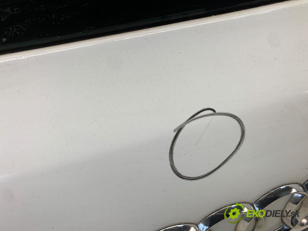AUDI A3 8P liftback 2010 92 kW 1.4 TFSI 1390 kapota zadní část
