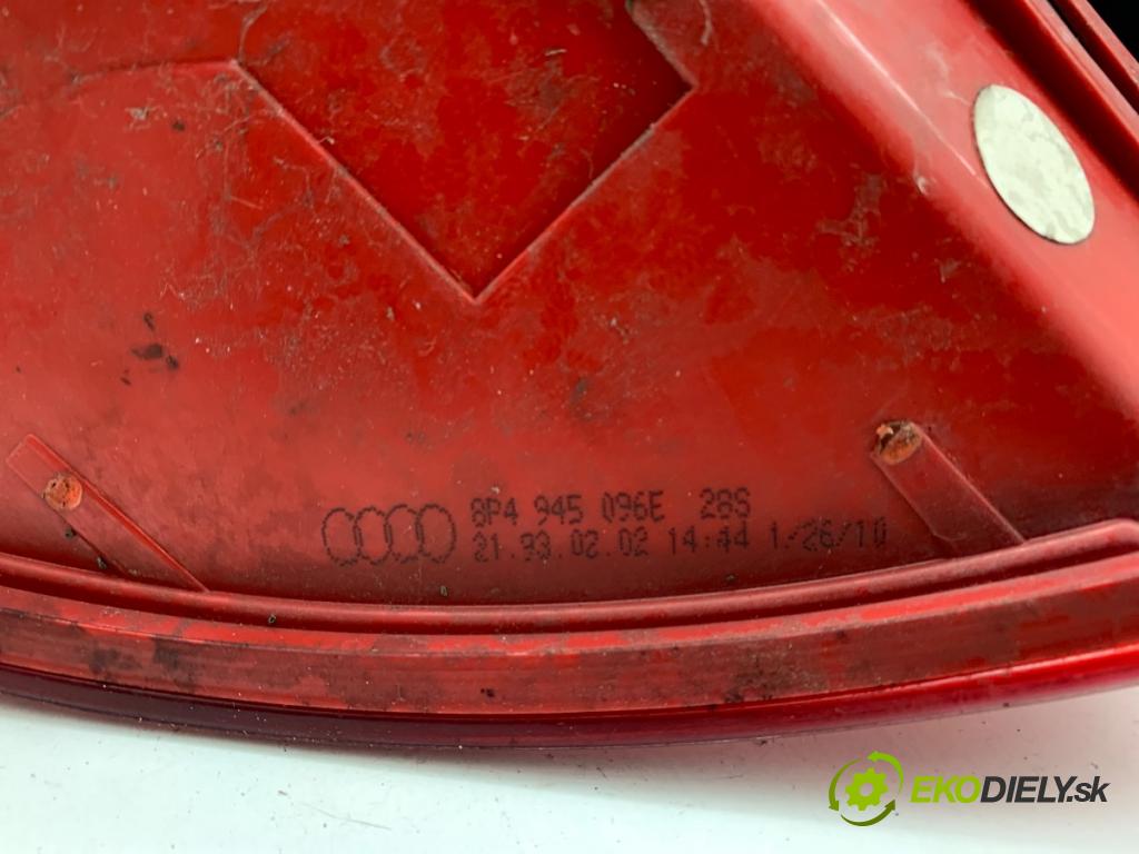 AUDI A3 8P liftback 2010 92 kW 1.4 TFSI 1390 světlo pravý zadní část 8P4945096E