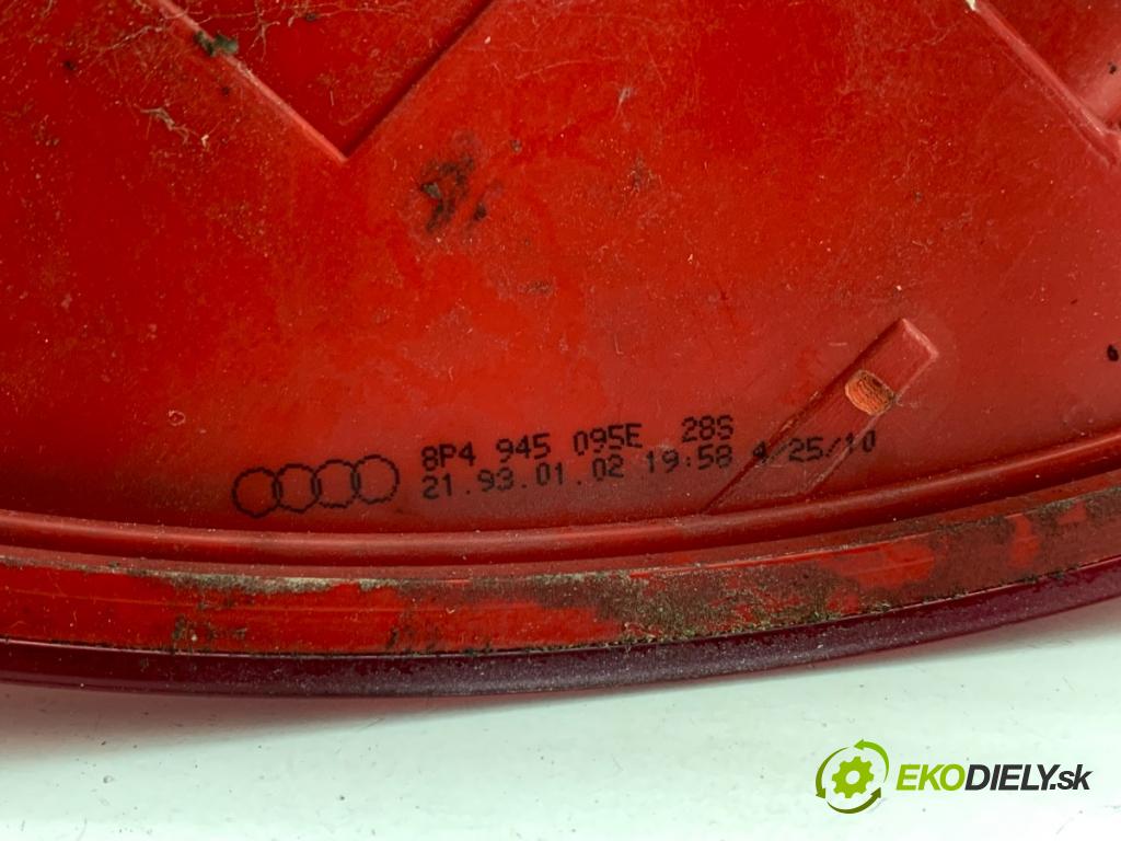 AUDI A3 8P liftback 2010 92 kW 1.4 TFSI 1390 světlo levý zadní část 8P4945095E