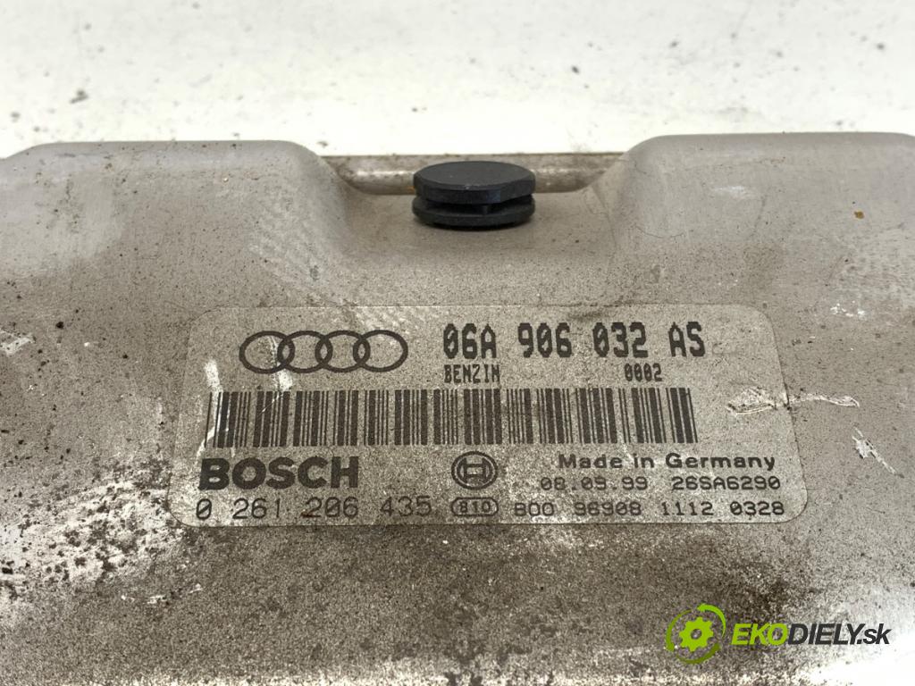 AUDI A3 8L liftback 1999 110 kW 1.8 T 1781 řídící jednotka motora 06A906032AS (Řídicí jednotka)