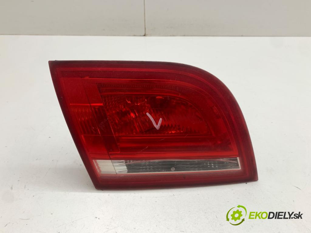 AUDI A3 8P liftback 2010 92 kW 1.4 TFSI 1390 světlo levý zadní část UVNITŘ: 8P4945093D