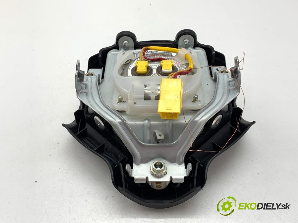 MITSUBISHI OUTLANDER II SUV 2010 130 kW 2.2 DI-D 4WD 2268 AirBag volantu 7030A088XB (Airbag)