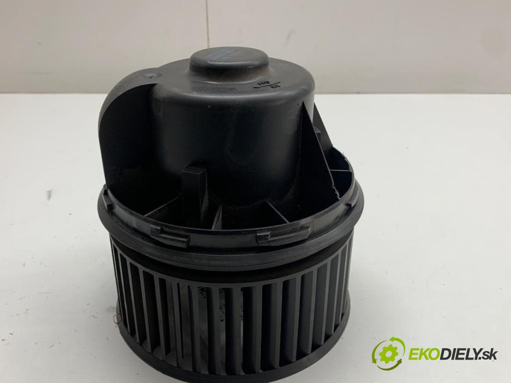 VOLVO V40 liftback 2014 110 kW D3 1984 ventilátor kúrenia AV6N-18456-AA