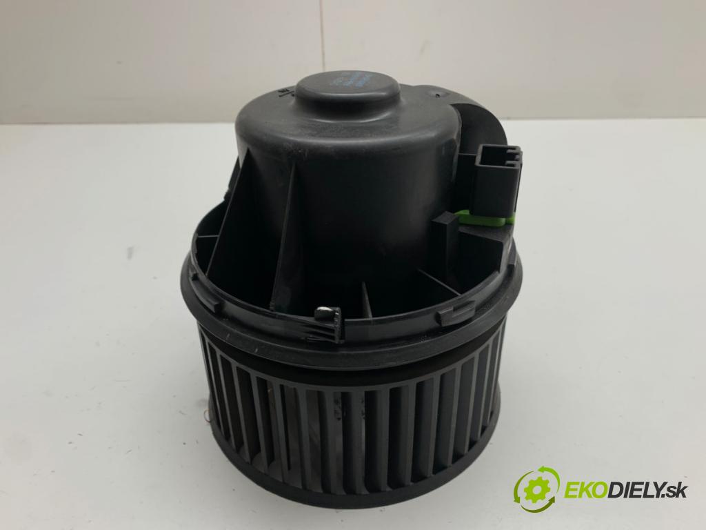 VOLVO V40 liftback 2014 110 kW D3 1984 ventilátor kúrenia AV6N-18456-AA