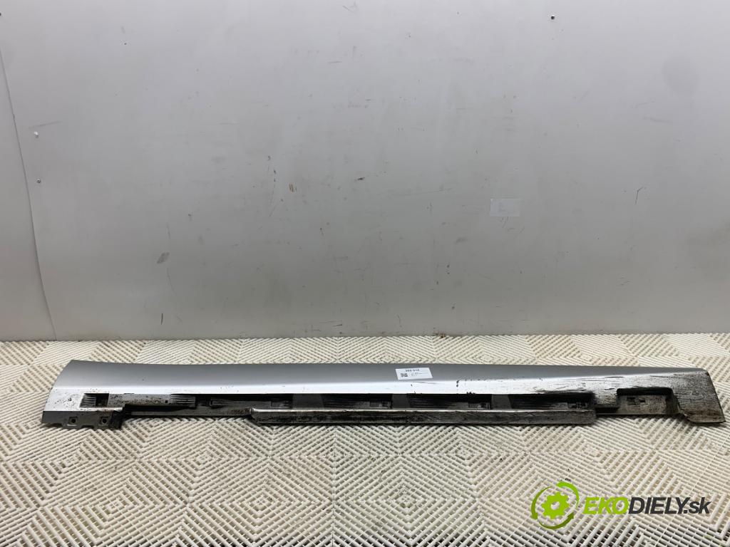 VOLVO V40 liftback 2014 110 kW D3 1984 lišta prahová pravý 