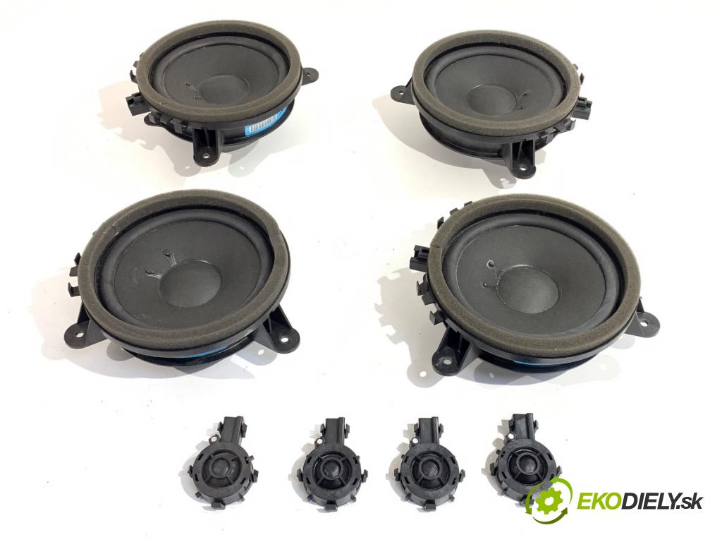 VOLVO V40 liftback 2014 110 kW D3 1984 reproduktory 30657445