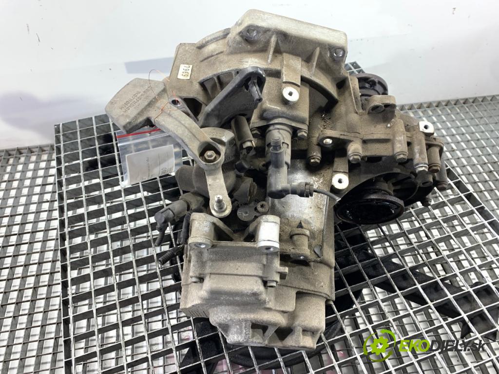 VW TOURAN nadwozie wielkoprzestrzenne (MPV) 2014 77 kW 1.6 TDI 1598 Prevodovka MFR (Prevodovka)