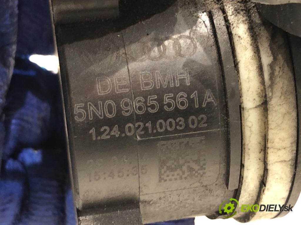 VW TOURAN nadwozie wielkoprzestrzenne (MPV) 2014 77 kW 1.6 TDI 1598 DALŠÍ: pumpa vody 5N0965561A (Vodní pumpa)