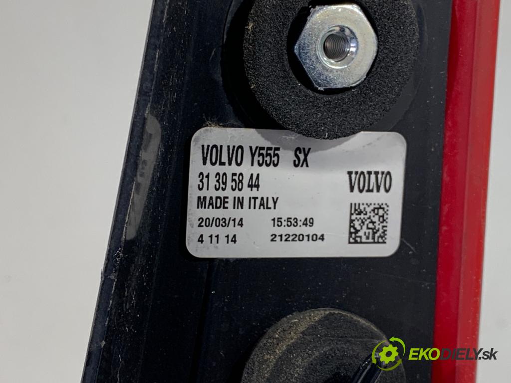 VOLVO V40 liftback 2014 110 kW D3 1984 světlo levý zadní část 31395844