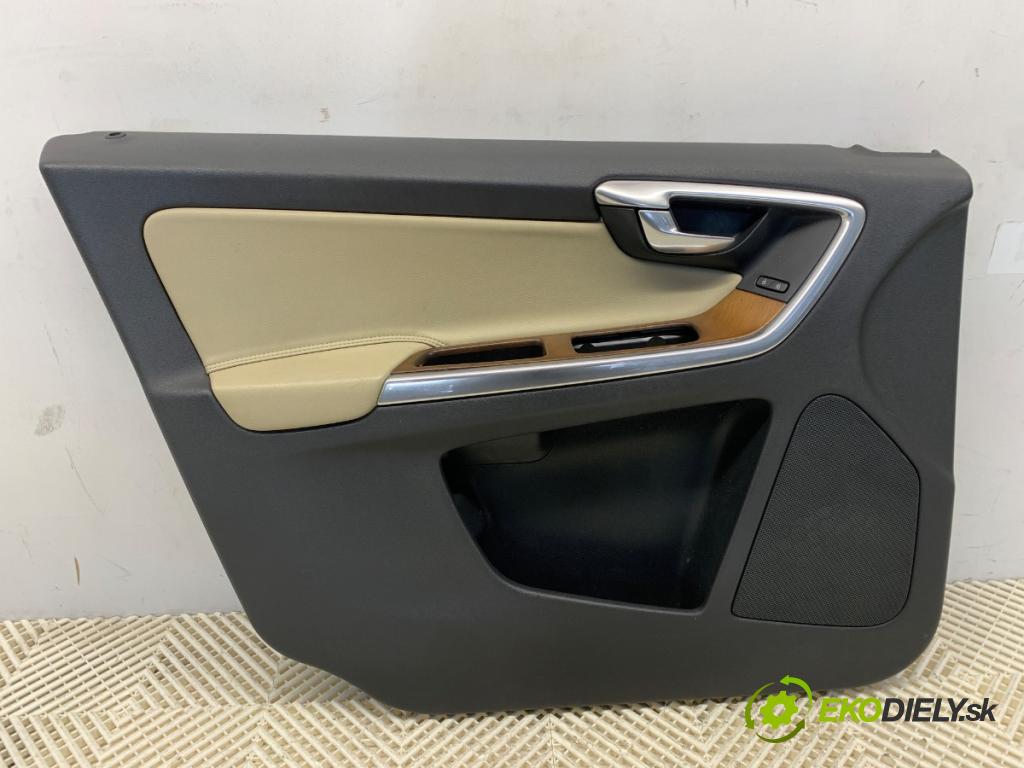 VOLVO XC60 I SUV 2016 140 kW D4 AWD 2400 ča dveře levý přední část 
