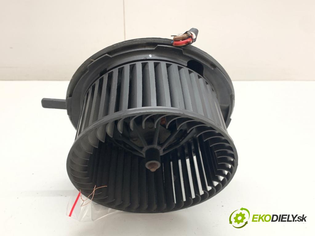 AUDI A3 8P liftback 2010 92 kW 1.4 TFSI 1390 ventilátor kúrenia 3C1820015G