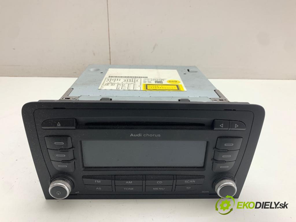 AUDI A3 8P liftback 2010 92 kW 1.4 TFSI 1390 RADIO 8P0035152E (Audio zariadenie)