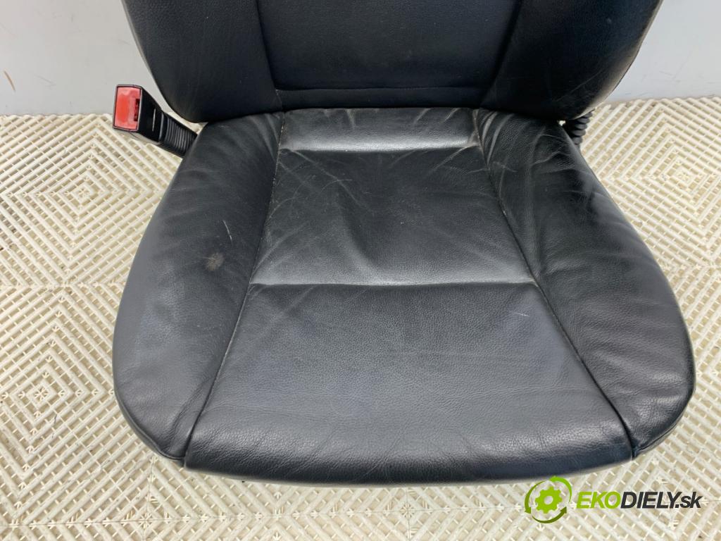 BMW E60 sedan 2005 160 kW 525 i 2996 sedadlo levý přední část