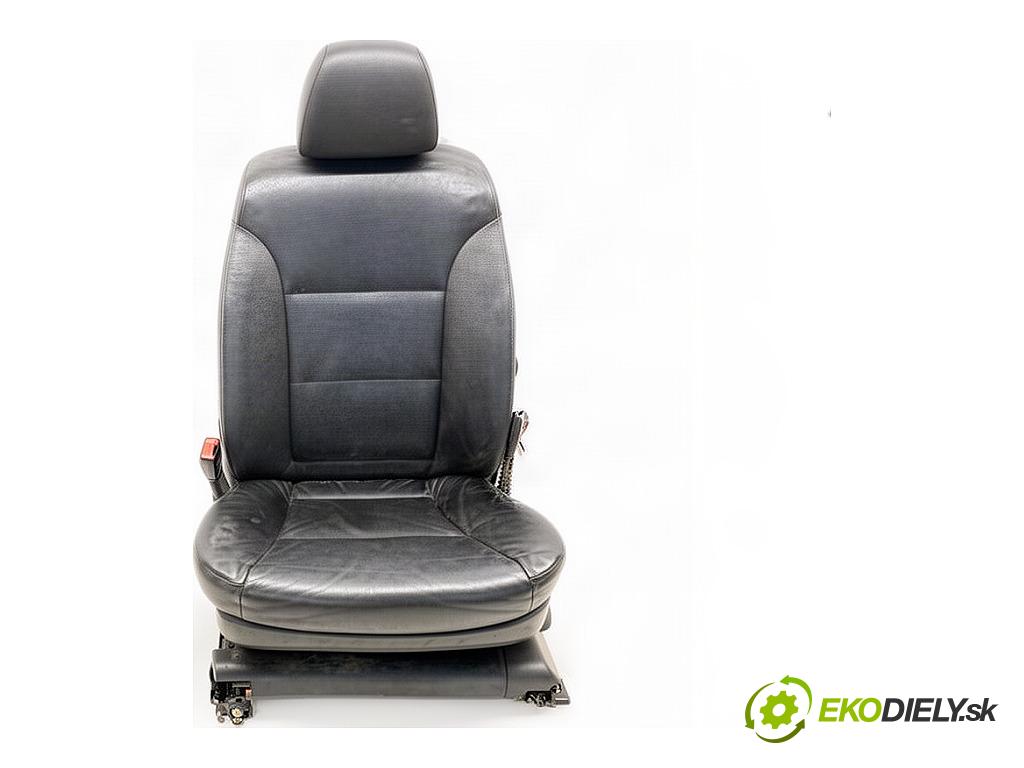 BMW E60 sedan 2005 160 kW 525 i 2996 sedadlo levý přední část