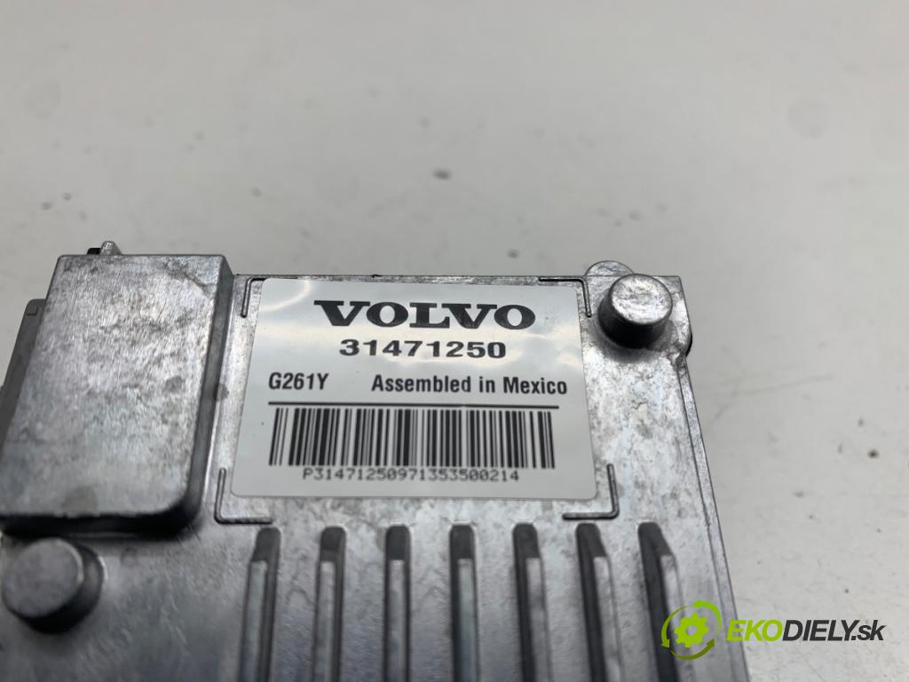 VOLVO XC60 I SUV 2016 140 kW D4 AWD 2400 KAMERA okna prednej 31471250