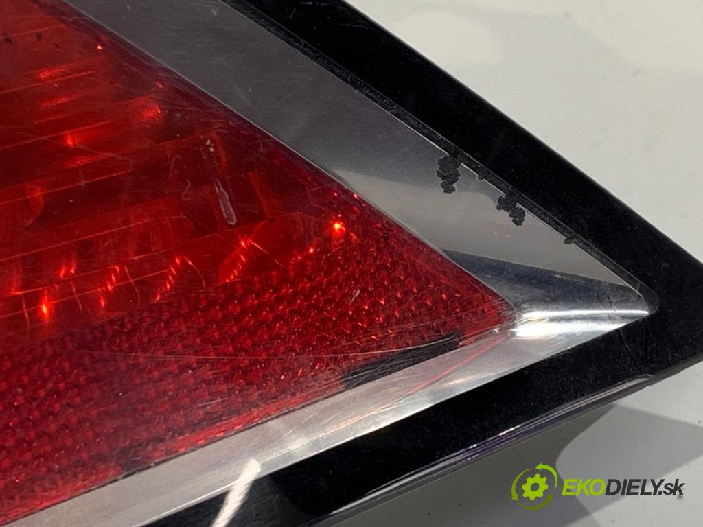 OPEL ASTRA H liftback 2005 77 kW 1.6 (L48) 1598 světlo levý zadní část