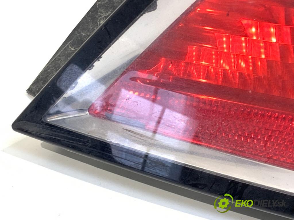 OPEL ASTRA H liftback 2005 77 kW 1.6 (L48) 1598 světlo pravý zadní část 24451837