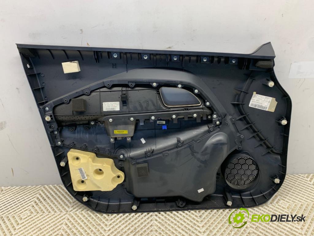 KIA RIO III liftback 2012 80 kW 1.4 CVVT 1396 čalúnenie Dvere pravy predný