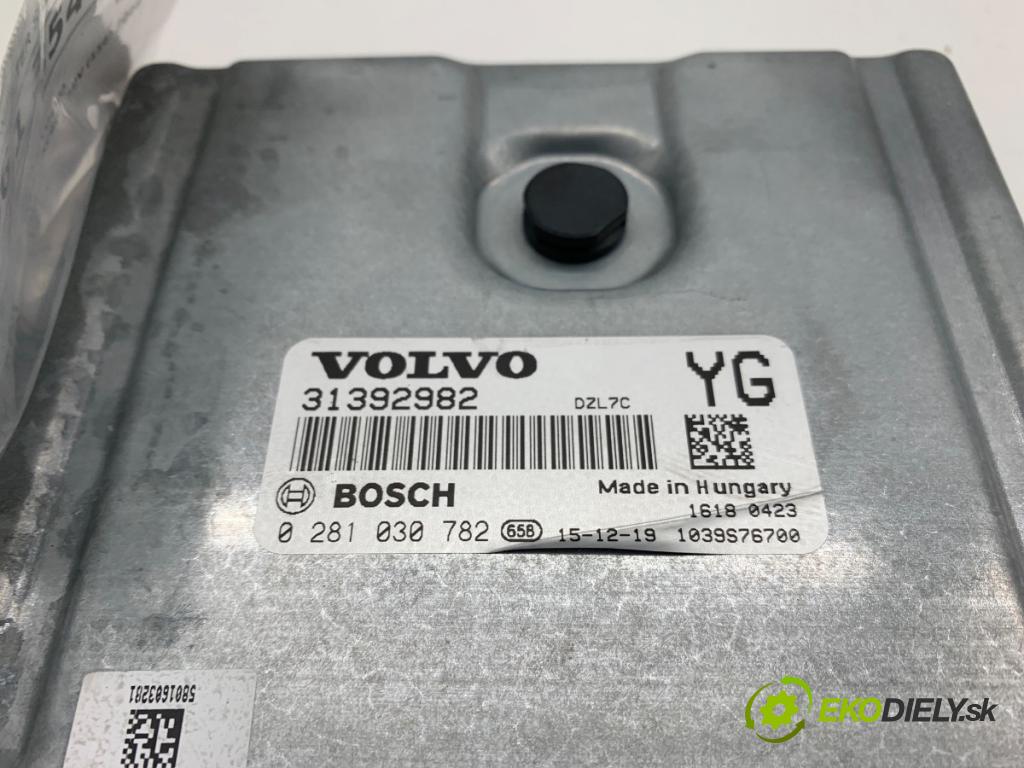 VOLVO XC60 I SUV 2016 140 kW D4 AWD 2400 řídící jednotka motora 31392982 (Řídicí jednotka)