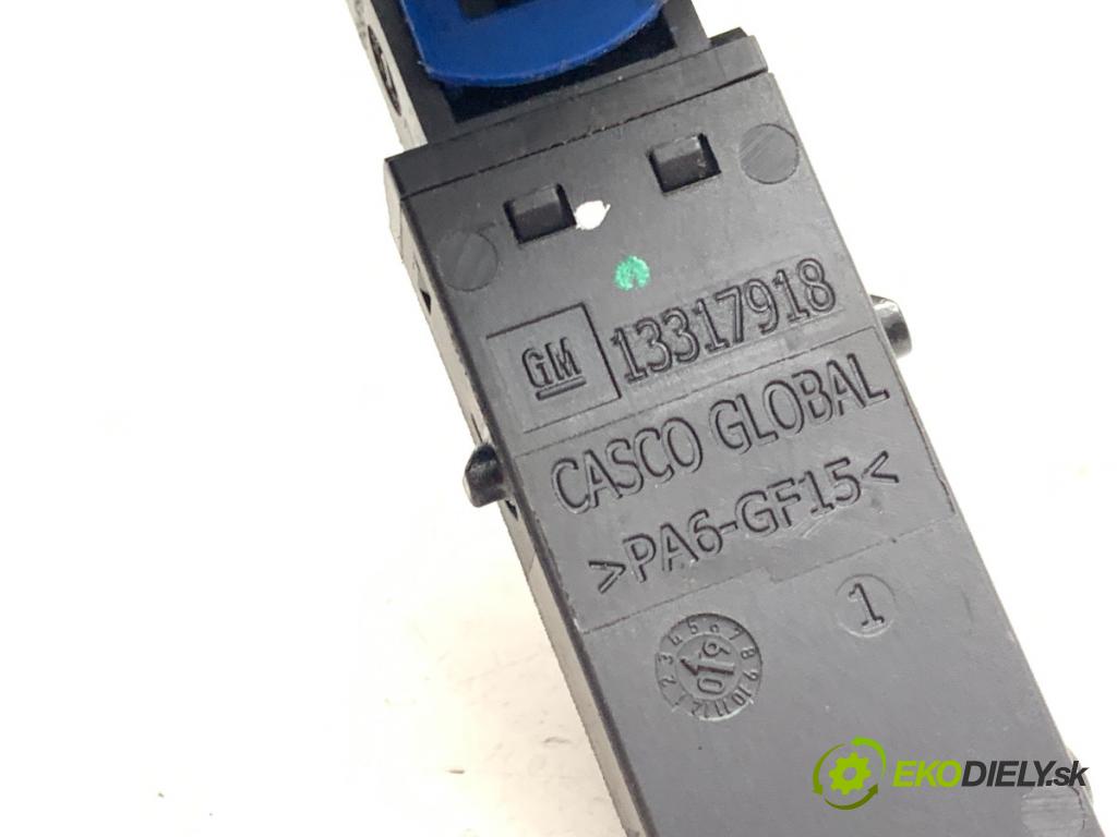 OPEL INSIGNIA A Kombi 2009 96 kW 2.0 CDTI (35) 1956 HNÍZDO: USB 13317918