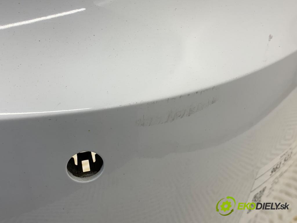 AUDI A7 4G liftback 2016 245 kW 3.0 TFSI quattro 2995 Nárazník zad LY9C