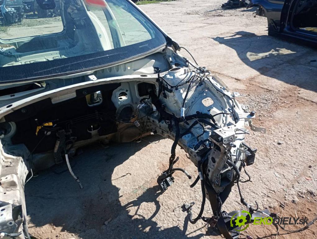 OPEL INSIGNIA B Kombi 2020 100 kW 1.6 CDTi (35) 1598 karoséria ČTVRŤÁK: Blatník prah strecha PODŁUŻNICA