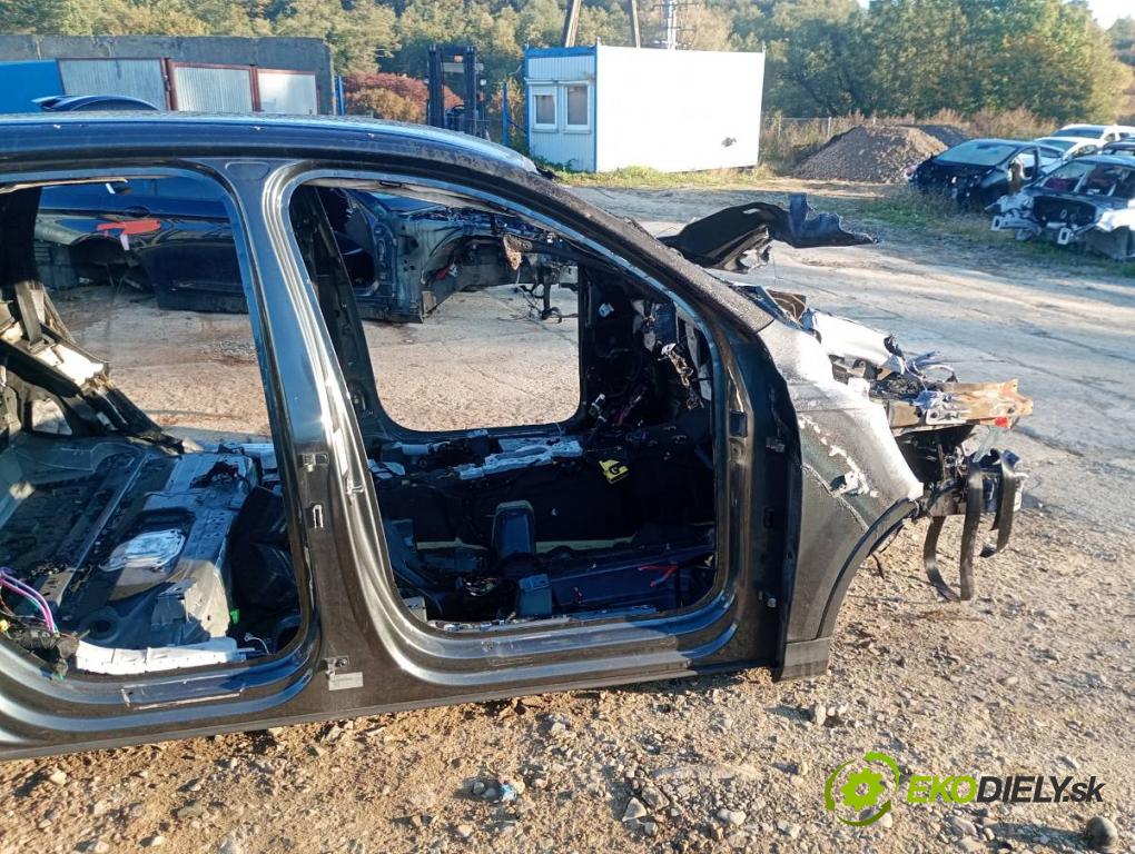 AUDI Q7 4M SUV 2021 170 kW 45 TDI Mild Hybrid quattro 2967 karoséria ČTVRŤÁK: Blatník prah strecha PODŁUŻNICA