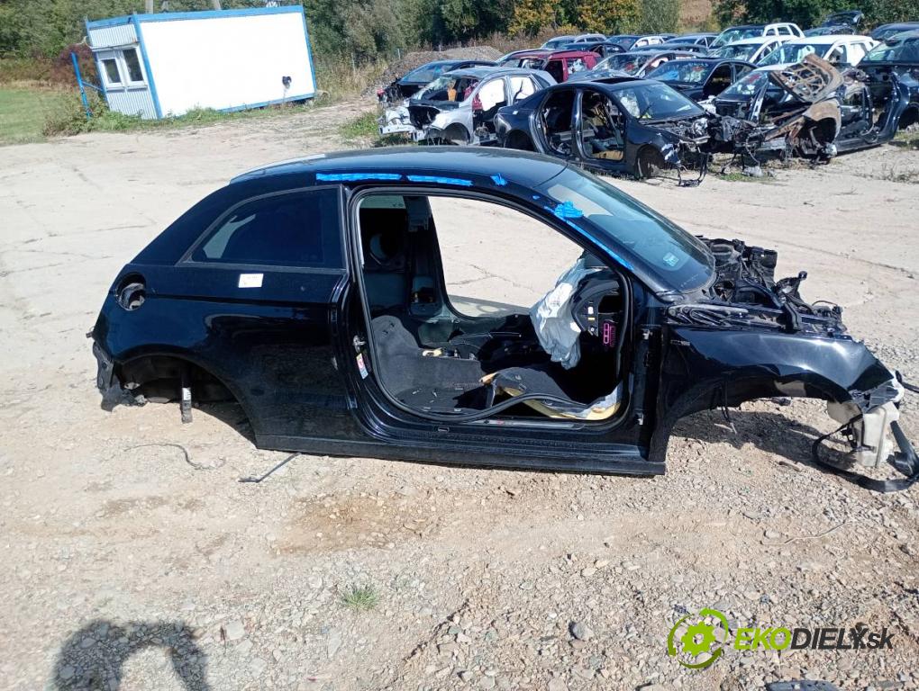 AUDI A1 8X liftback 2011 63 kW 1.2 TFSI 1197 karoséria ČTVRŤÁK: Blatník prah strecha PODŁUŻNICA 